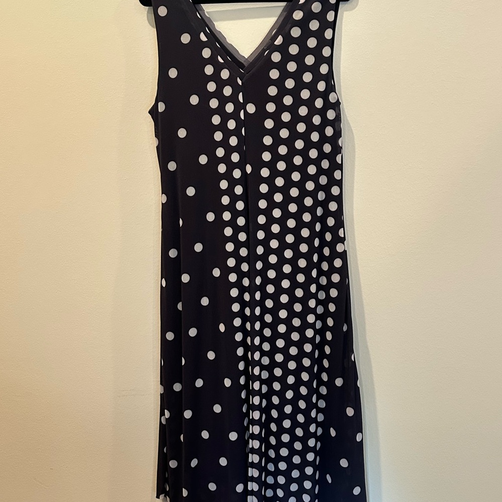 Tahari navy and white sleeveless dress